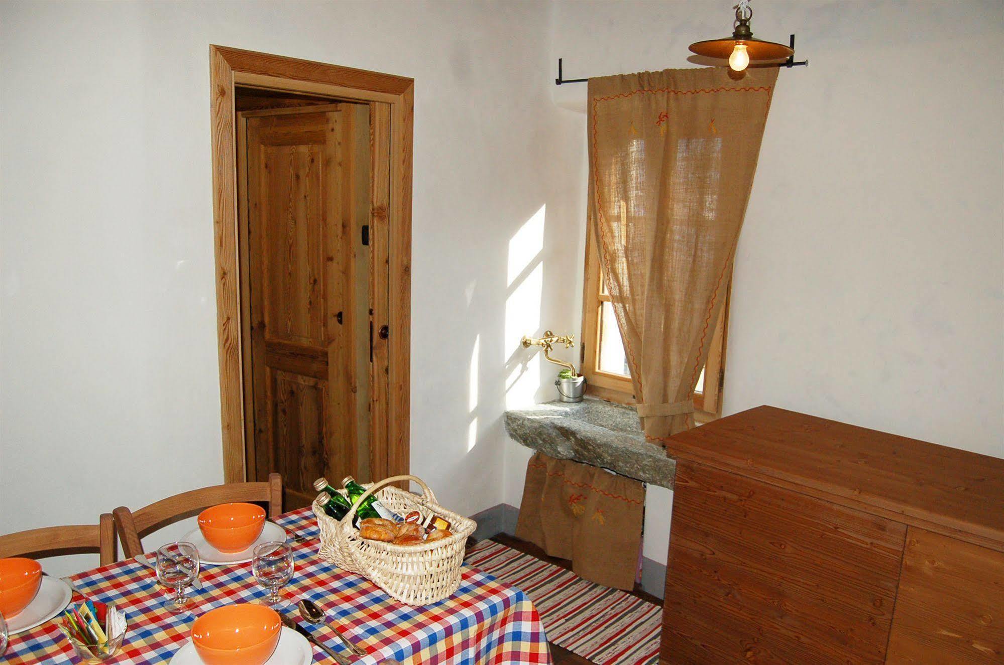 Contrada Beltramelli Aparthotel Villa di Tirano Eksteriør bilde